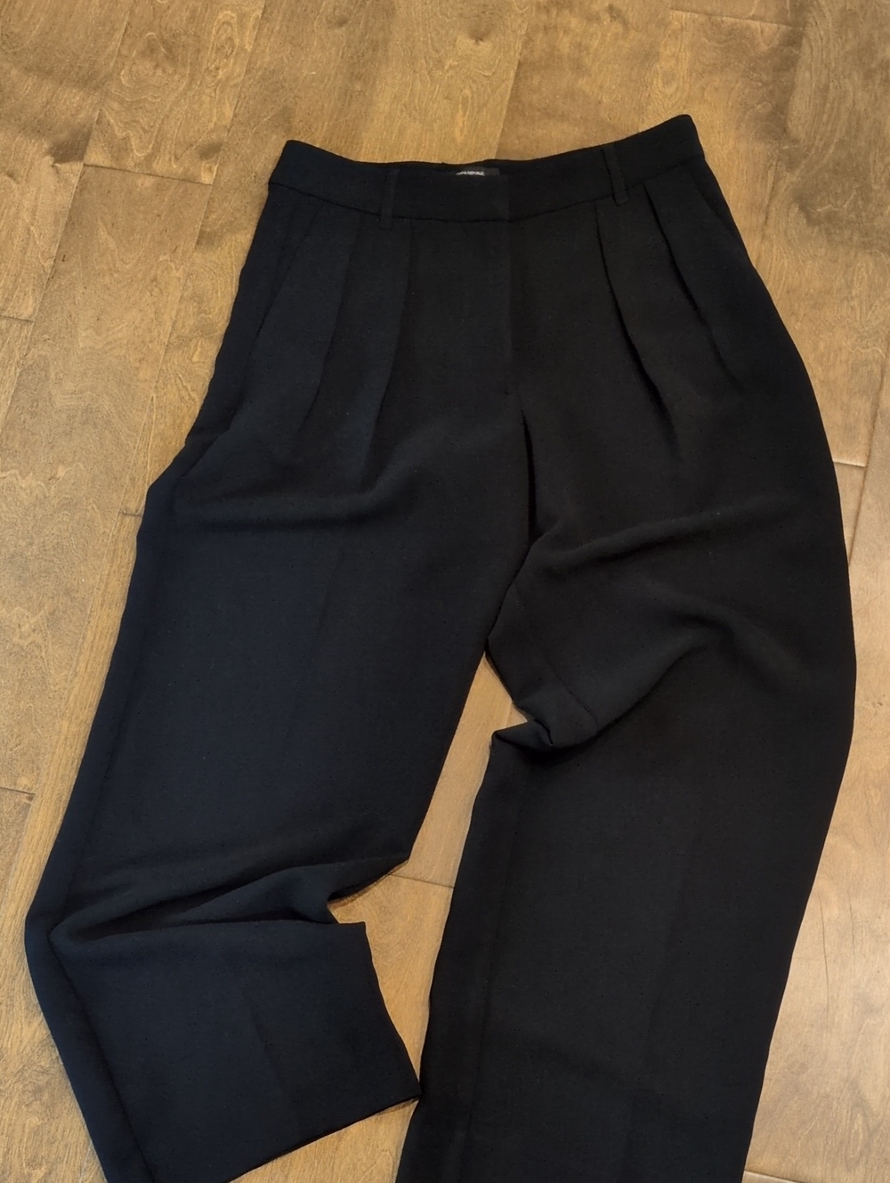 Women's Banana Republic Factory Black Pleated Wide-Leg Trousers Size 6